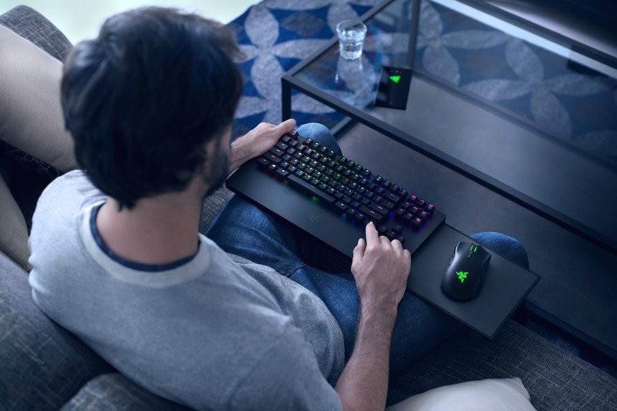 Razer Turret: Πληκτρολόγιο & ποντίκι (2-σε-1) για να παίζεις Xbox One από τον καναπέ