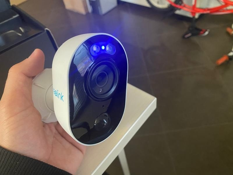 Reolink Lumus: Προσιτή κάμερα ασφαλείας με LED φως και ανάλυση 1080p