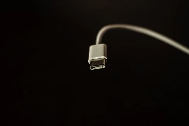 USB Type-C 2.1: Το νέο πρότυπο επιτρέπει φόρτιση σε ισχύ έως 240W