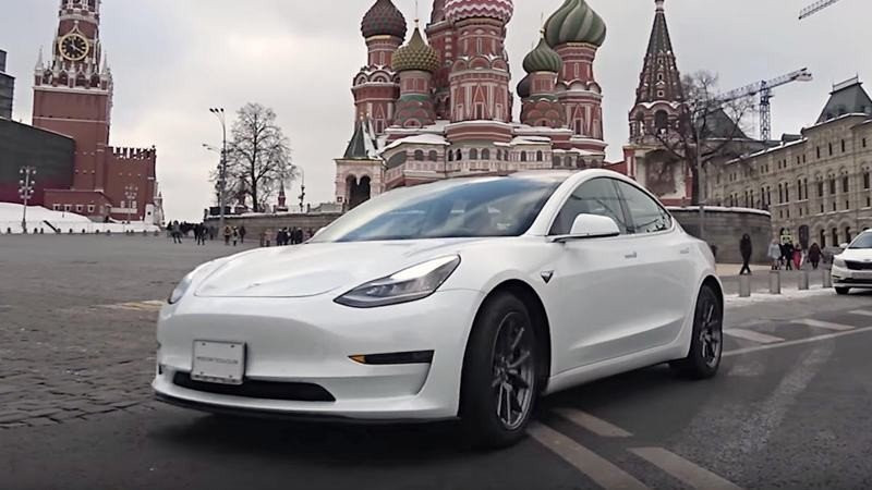 Elon Musk: Χρήστες του Twitter του ζητούν να απενεργοποιήσει όλα τα Tesla στη Ρωσία