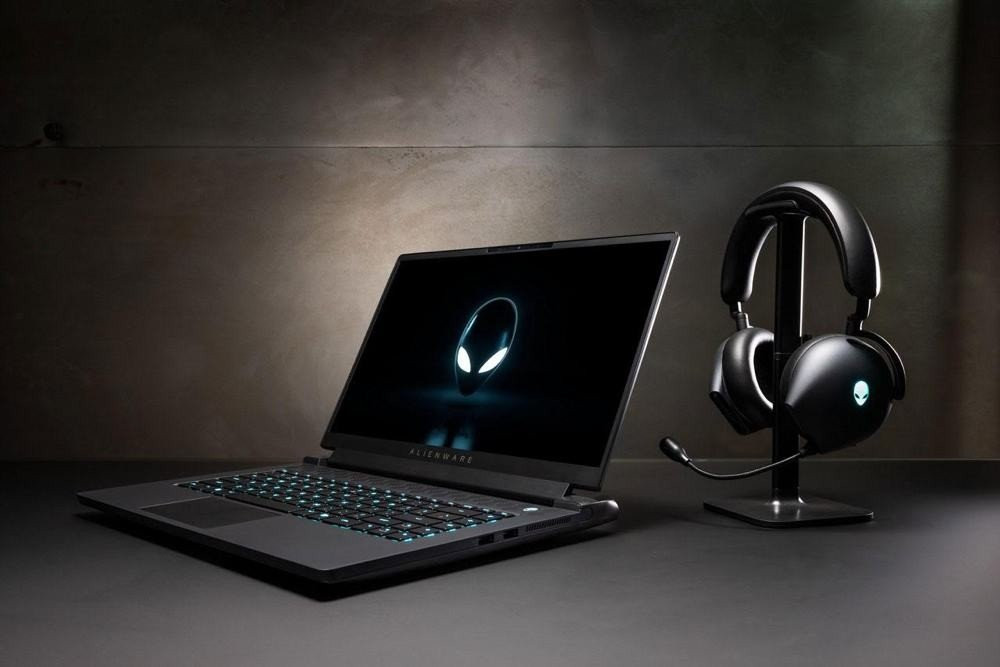 Alienware m17 R5: Το πανίσχυρο laptop με την πρώτη οθόνη 480Hz