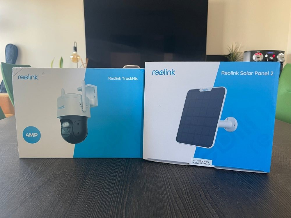Reolink TrackMix Review: Μια εξαιρετική κάμερα ασφαλείας για κάθε εξωτερικό χώρο