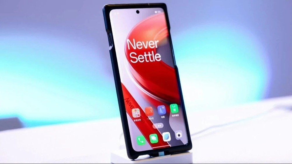 OnePlus 12: Πρώτη ματιά στην πρωτοποριακή Oriental Screen (photo)