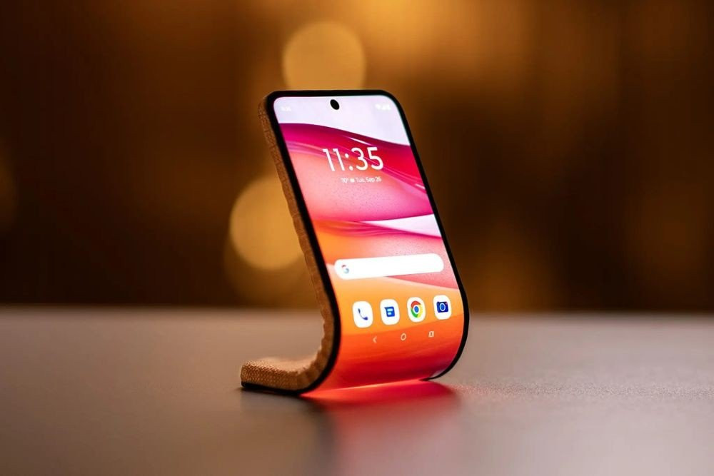 Η Lenovo εντυπωσιάζει στο MWC 2024 με εύκαμπτο smartphone και διάφανο laptop!