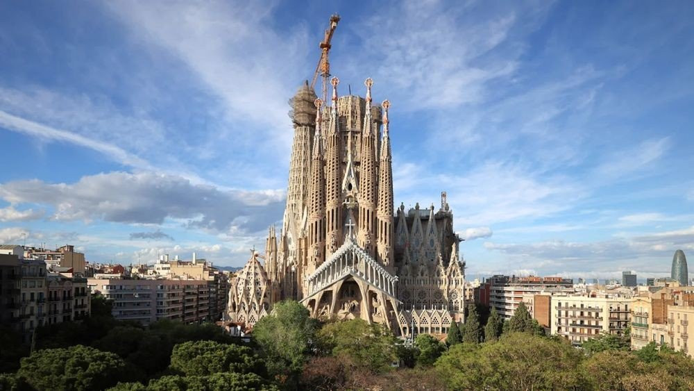 Επίσημο: Η Sagrada Familia θα ολοκληρωθεί το 2026!