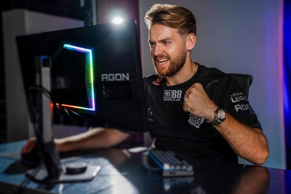 Νέες AGON PRO οθόνες για eSports με ρυθμό ανανέωσης εικόνας έως 540Hz!