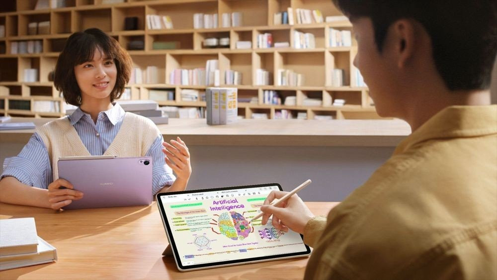 Εξερευνήστε νέους ορίζοντες με τα tablet και laptop της Huawei