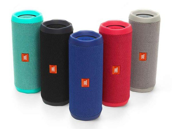 Flip 4: Το ανανεωμένο, αδιάβροχο, Bluetooth ηχείο της JBL με πρόσβαση σε Siri και Google Now