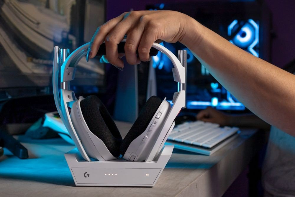 Logitech G ASTRO A50 GEN 5: Τα ακουστικά για τον gamer που παίζει σε όλες τις πλατφόρμες