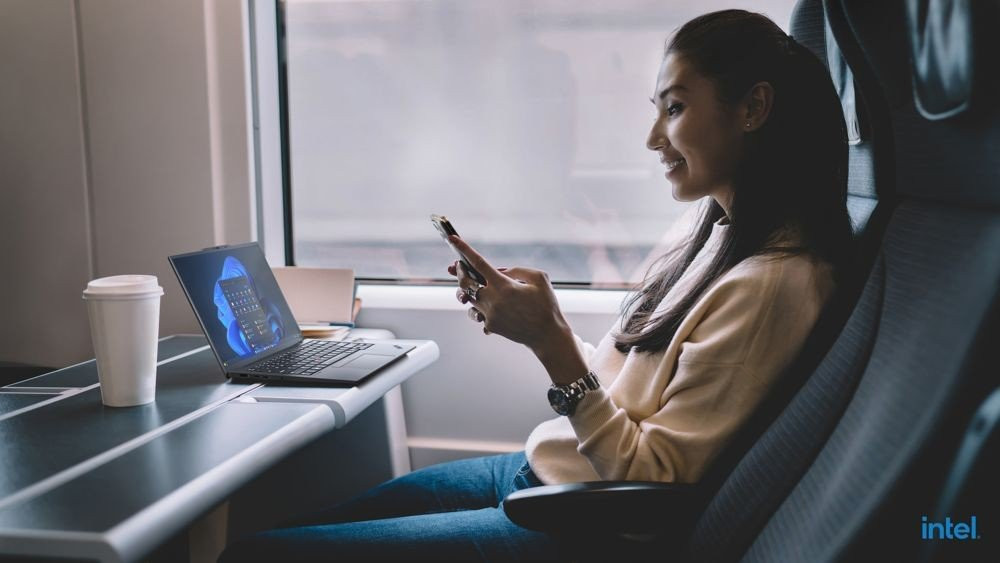 Lenovo Auto Twist AI PC: Το εντυπωσιακό concept laptop με οθόνη που περιστρέφεται αυτόματα! [IFA 2024]