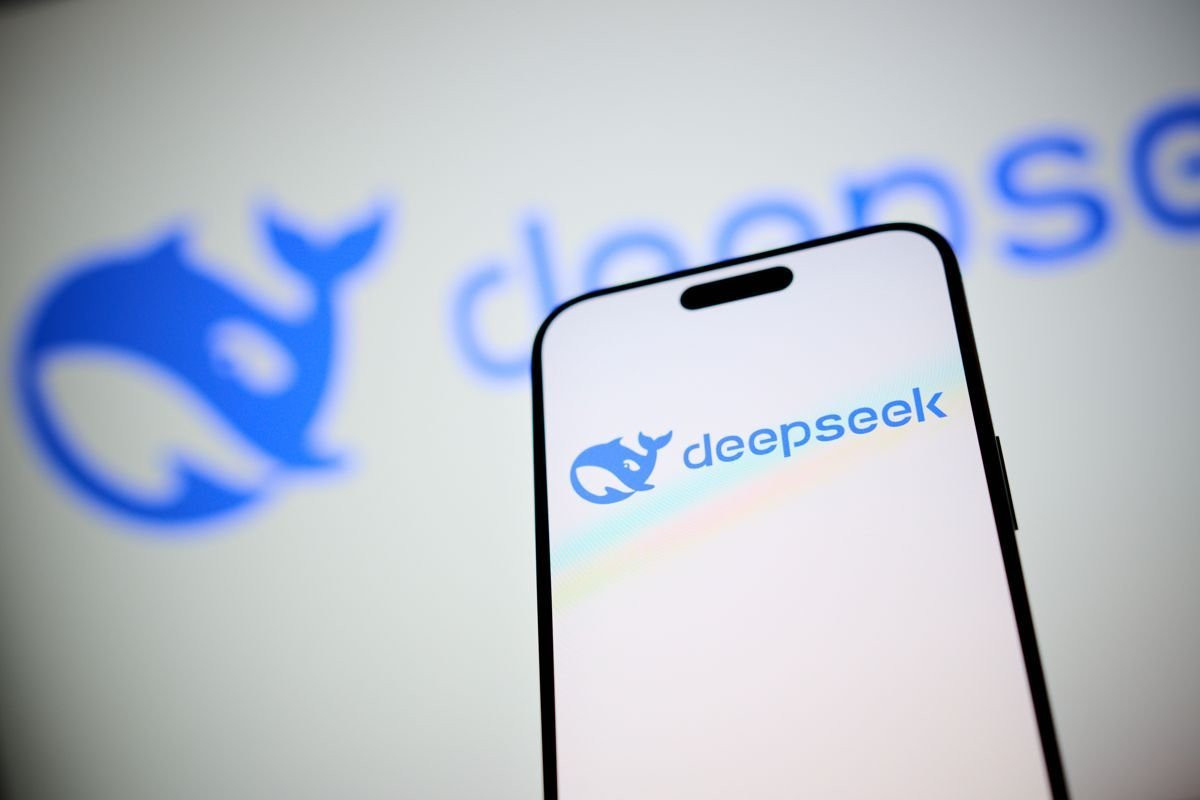 Γιατί η DeepSeek (και η Κίνα γενικότερα) υπερτερεί απέναντι στις Δυτικές χώρες