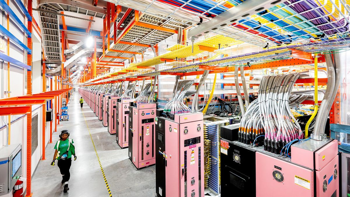 Project Rainier: Το νέο AI υπερκέντρο της Amazon για λογαριασμό της Anthropic