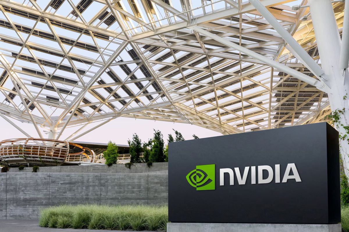 Silicon Photonics: Επένδυση 4 δισ. από τη Nvidia σε οπτικά δίκτυα AI!