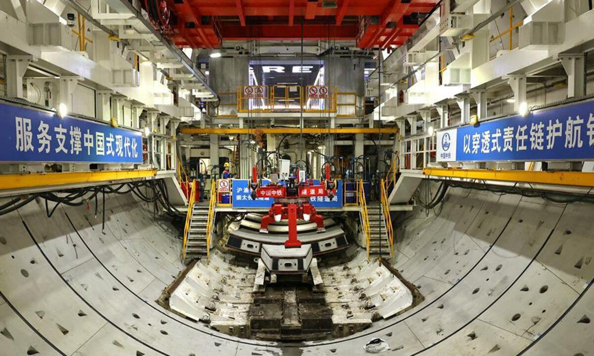 TBM Linghang: Ο AI μετροπόντικας της Κίνας έγραψε ιστορία σε βάθος 89m!