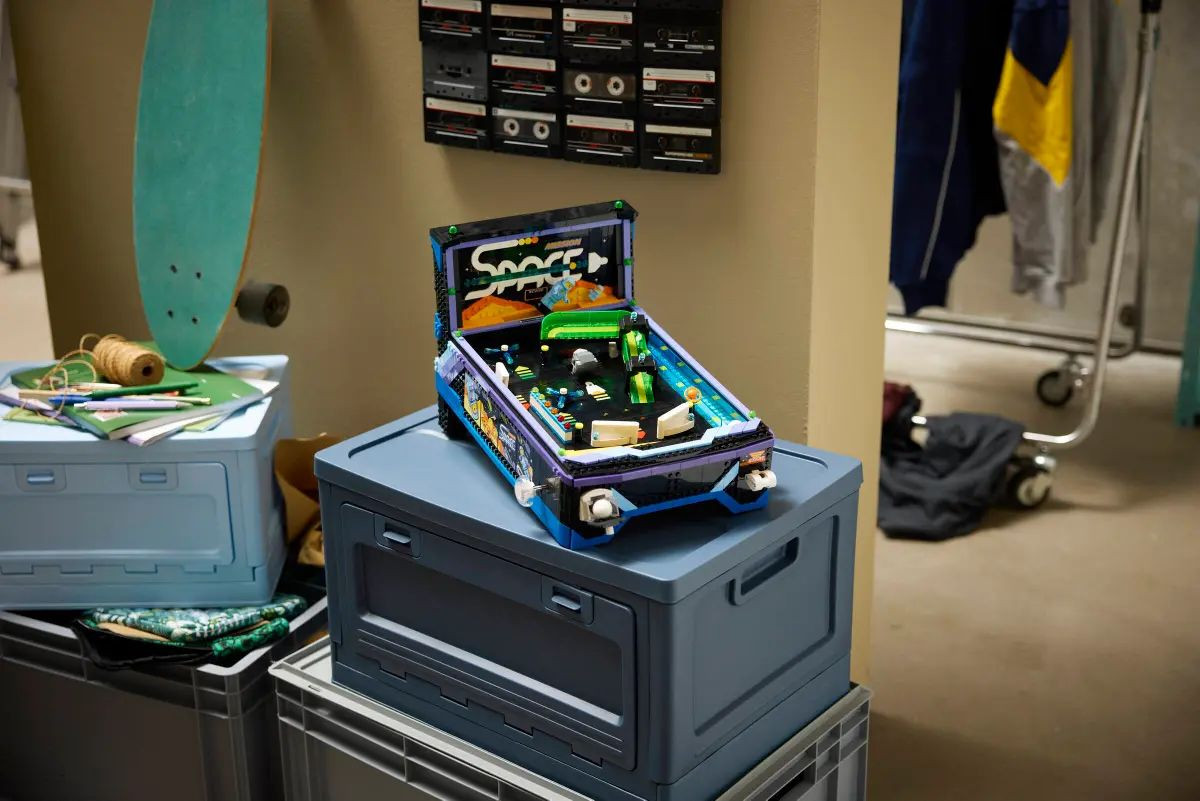 LEGO Arcade Pinball Machine: Πώς η εταιρεία μετατρέπει 2.274 τουβλάκια σε πραγματικό φλιπεράκι!