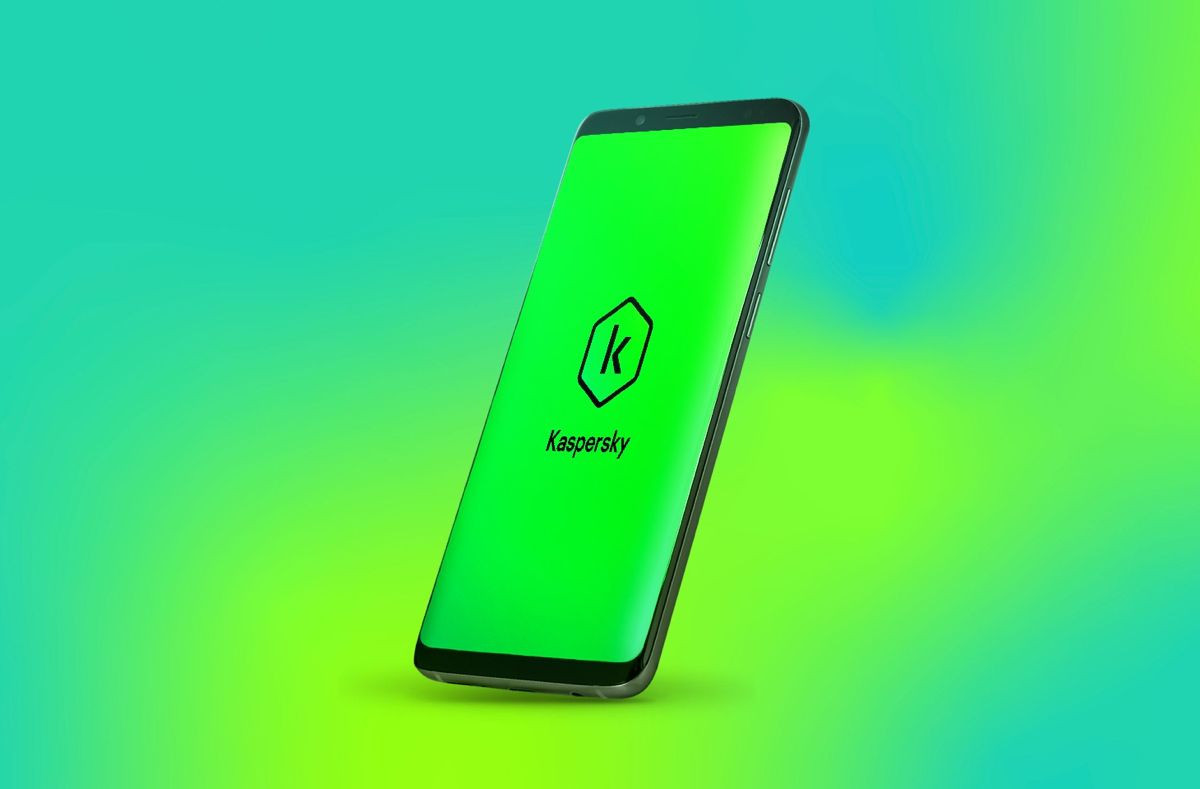 Οι χρήστες ενημερώνουν τα smartphones περισσότερο από τους υπολογιστές τους