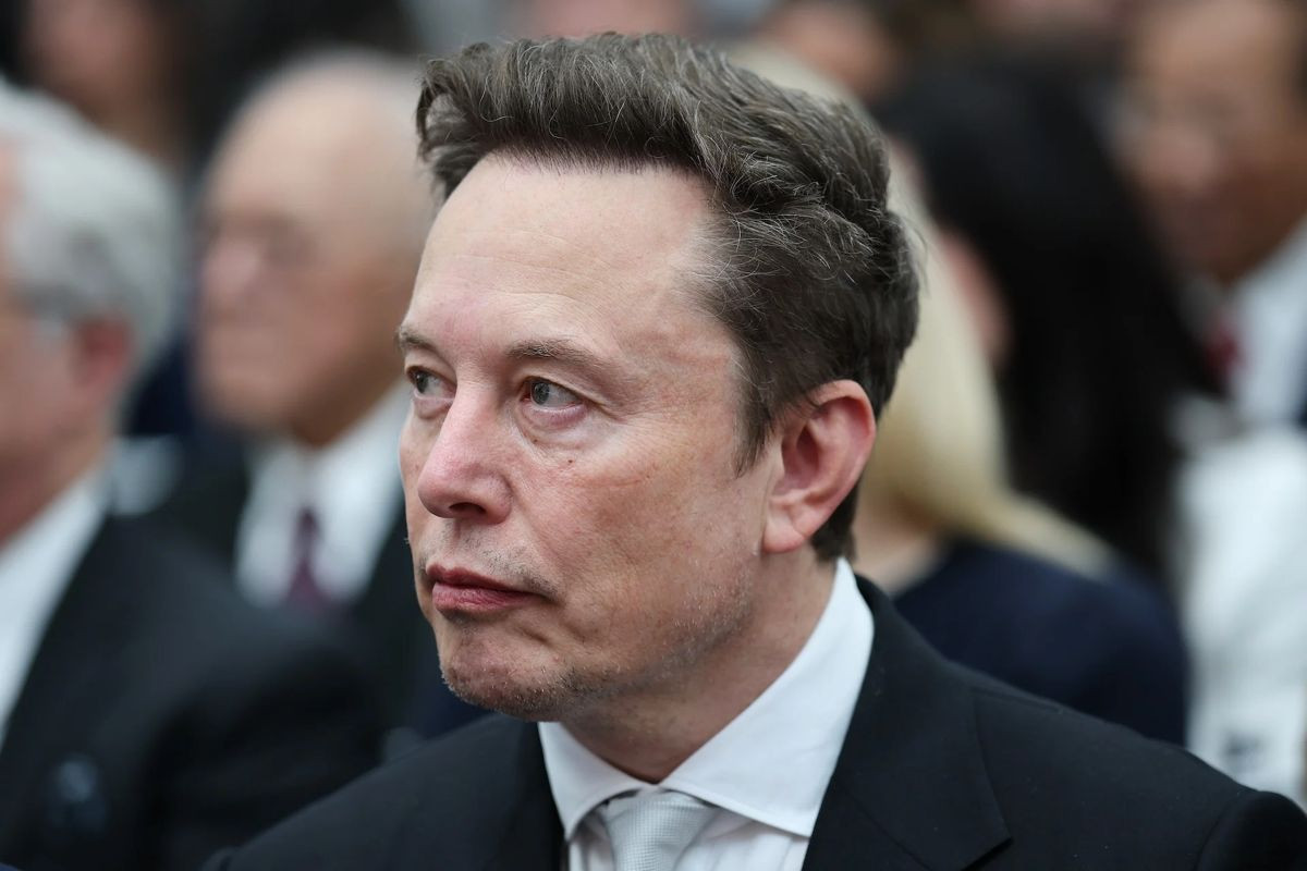 Elon Musk: Υποσχέθηκε ότι θα δωρίσει 1 μετοχή της SpaceX σε κάθε παιδί στις ΗΠΑ μέσα στο 2027