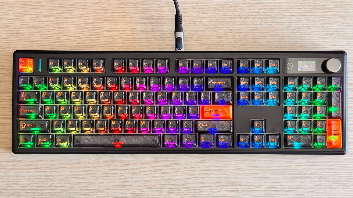 EPOMAKER TH108 V2 Pro Review: Η επιστροφή του full-size πληκτρολογίου με όρους custom μηχανικής