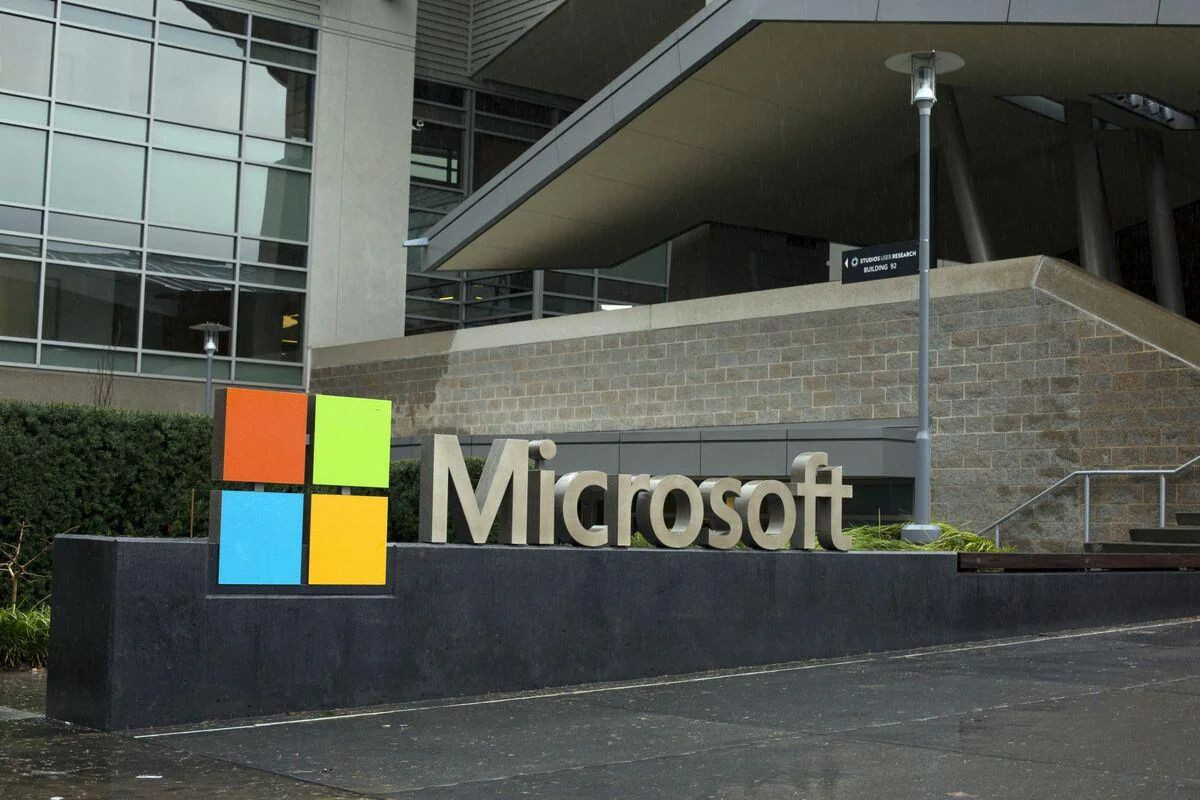 Η Microsoft προτείνει εθελούσια έξοδο σε 60.000 υπαλλήλους, λόγω των επενδύσεων στην ΑΙ...