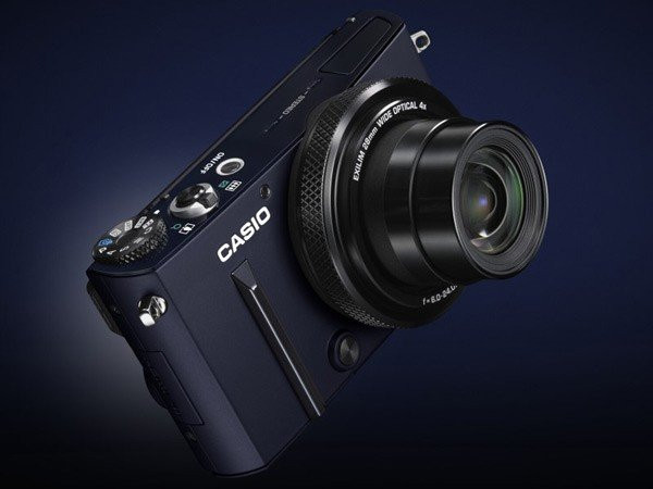 Casio Exilim EX-10, compact κάμερα με δυνατότητα λήψης σε RAW format και WiFi