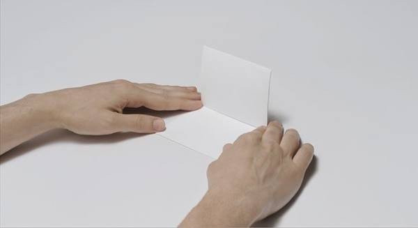 Νέο teaser της Sony για την IFA Berlin 2013, αυτή τη φορά για τα νέα αναδιπλώμενα VAIO laptops