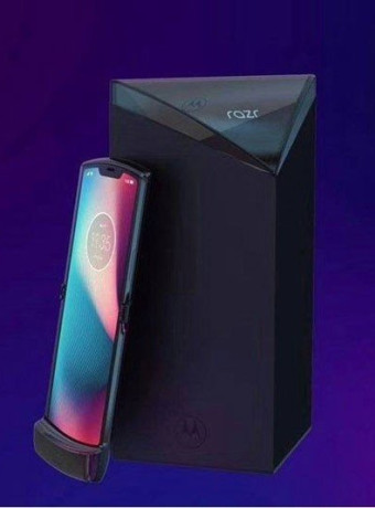 Motorola RAZR: Οι πρώτες εικόνες του αναδιπλούμενου smartphone της Lenovo image