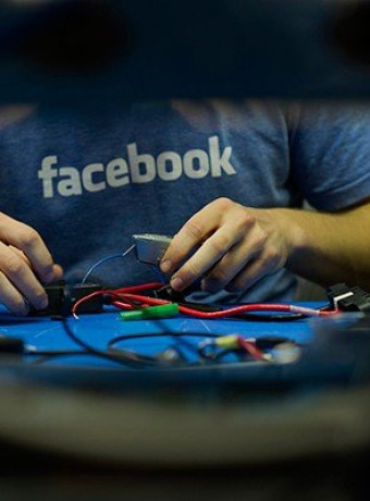 Facebook: Βάζει στον πάγο το δικό της εξυπνο ηχείο με προσωπική βοηθό, λόγω των πρόσφατων γεγονότων image