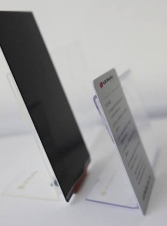 Η LG ανακοίνωσε τη λεπτότερη οθόνη 5.2'' Full HD LCD για smartphones στον κόσμο image