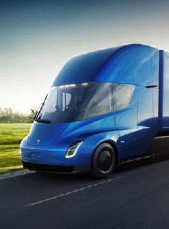 Tesla Semi: Ο αυτοοδηγούμενος ηλεκτρικός τράκτορας διασχίζει αυτόνομα τις ΗΠΑ image