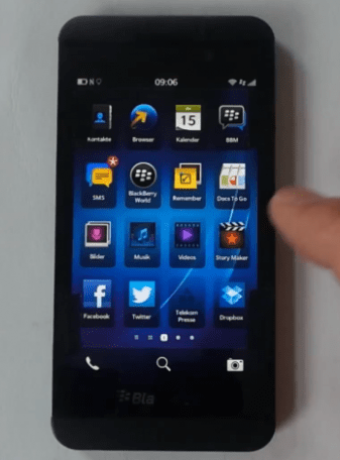 BlackBerry Z10, το πρώτο smartphone της RIM με BlackBerry 10 OS σε hands-on video image