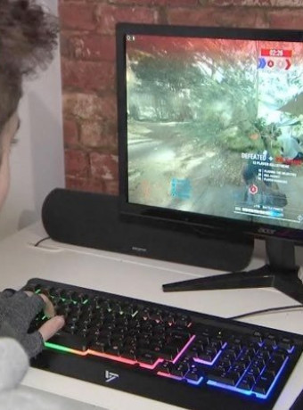 Gamer από το Texas έσωσε επιληπτικό νεαρό στο Ηνωμένο Βασίλειο με μια κλήση έκτακτης ανάγκης image