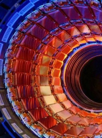 Ερευνητές του CERN κατάφεραν να «παγώσουν» την αντιύλη image