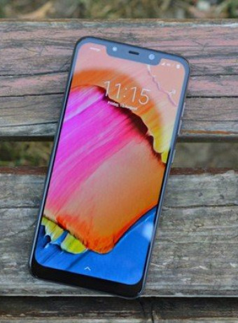 Xiaomi Pocophone F1: Το πρώτο hands-on review αποκαλύπτει τα πάντα πριν την επίσημη παρουσίαση image