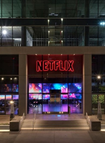 Netflix: Η Microsoft αναλαμβάνει την διαχείριση των διαφημίσεων στο νέο συνδρομητικό πακέτο image