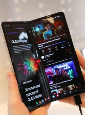 Η Samsung δείχνει το μέλλον των foldables με έναν νέο μεντεσέ 360° image