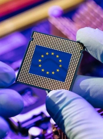 Η Ευρώπη ενέκρινε επένδυση €43 δισ. για ανάπτυξη ημιαγωγών image