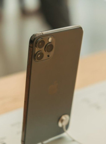 Κατά 8% λιγότερες οι πωλήσεις smartphones το τελευταίο τρίμηνο, πρωτιά για τη Samsung image