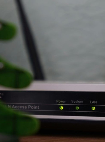 Ποια η διαφορά μεταξύ ενός modem και ενός router image