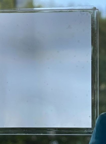 Νέο φιλμ για τζάμια αυτοκαθαρίζεται και θα μας γλιτώσει από τον κλιματισμό! image