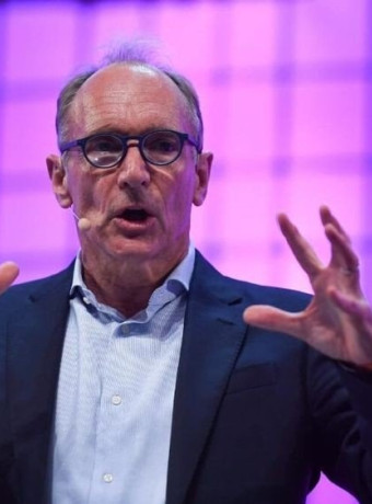 Ο πατέρας του web, Sir Tim Berners-Lee, κλείνει το World Wide Web Foundation! image