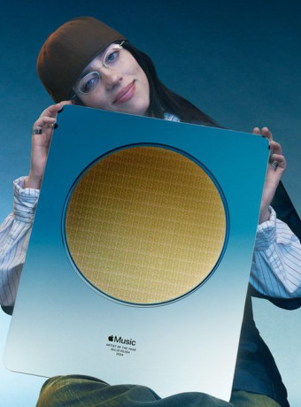 Apple Music: Καλλιτέχνης της Χρονιάς για το 2024 η Billie Eilish image