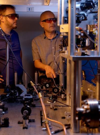 NIST-F4: Το νέο ατομικό ρολόι των ΗΠΑ δεν χάνει ούτε 1 δευτερόλεπτο μετά από 100.000.000 χρόνια! image