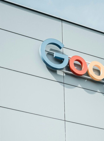 Βαρύ πρόστιμο €2.95 δισ. στη Google: Η ΕΕ απειλεί με πώληση μέρους του διαφημιστικού της τομέα image