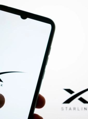 Starlink Mobile: Η «αθόρυβη» κίνηση των 20 δισ. δολαρίων που αλλάζει τον τηλεπικοινωνιακό χάρτη image
