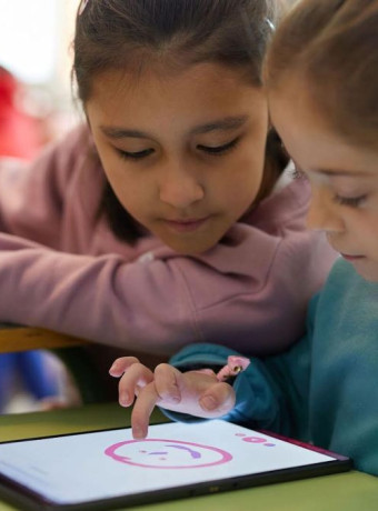 Η Vodafone και το Save Children για την προστασία των παιδιών στο διαδίκτυο image