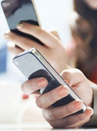 Έρευνα: Τα smartphones μας αποσπούν την προσοχή και μας καθιστούν λιγότερο αποτελεσματικούς εν ώρα εργασίας... image
