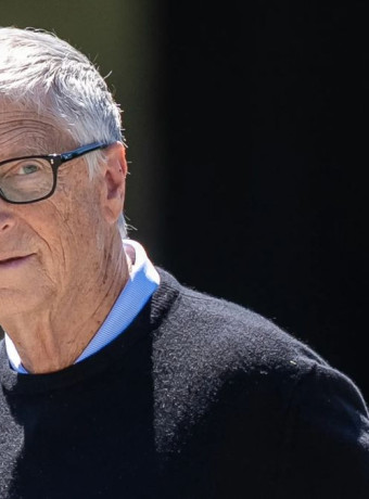 Bill Gates: Η ανεξέλεγκτη AI μπορεί να οδηγήσει σε «1 δισ. θανάτους» image