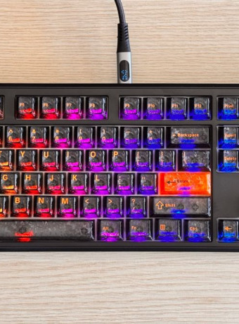 EPOMAKER TH108 V2 Pro Review: Η επιστροφή του full-size πληκτρολογίου με όρους custom μηχανικής image