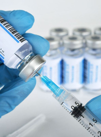 Εμβόλιο mRNA των Moderna και Merck μειώνει κατά 42% την υποτροπή μελανώματος! image