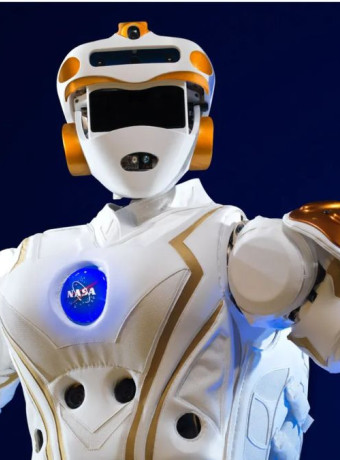 NASA: Ανθρωποειδή ρομπότ ετοιμάζονται να κατακτήσουν τη Σελήνη image